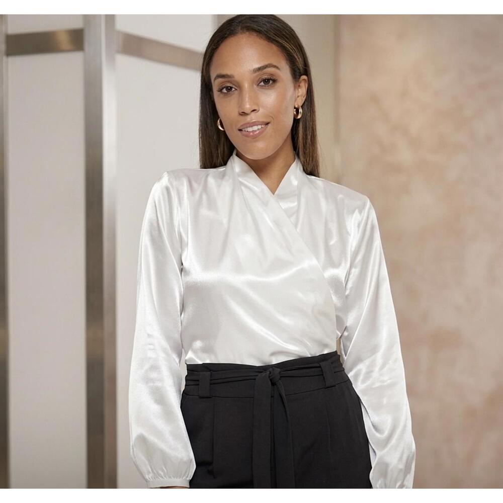 Calvin Klein XL White Long Sleeve nwot V-Neck Blouse $128